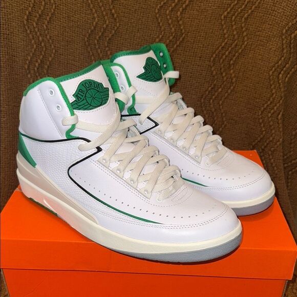 Jordan Sneakers White and Green - Picture 3 of 11